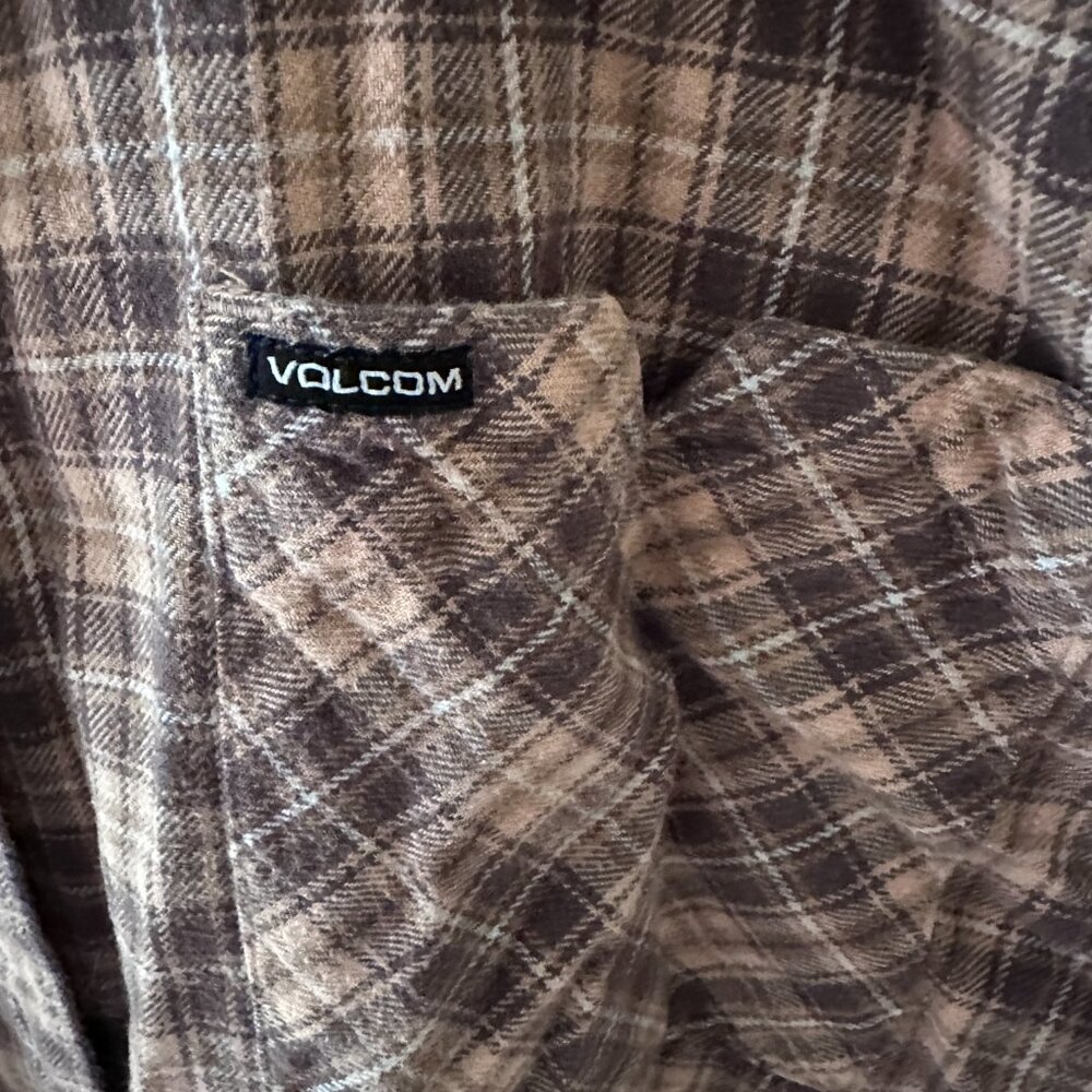 Volcom Flannel - Picture 3 of 3